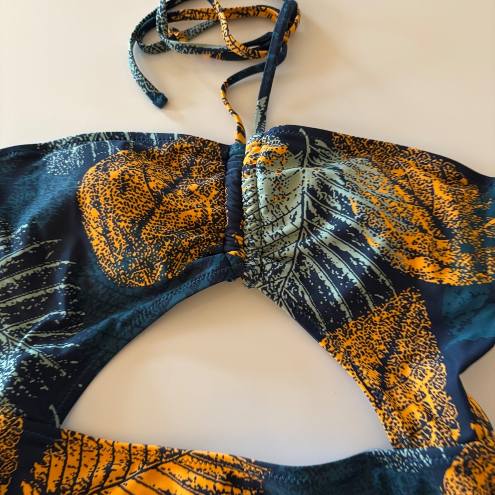 Cupshe One Piece Swimsuit Womens M Green and Golden Leaves Cutout - Picture 3 of 7